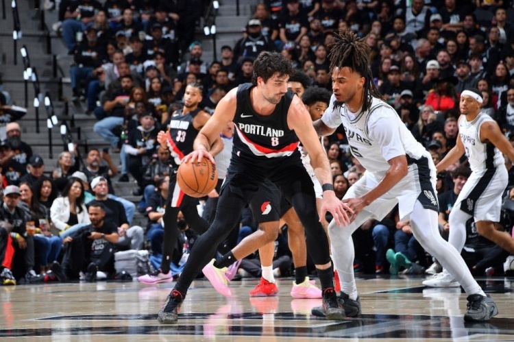 b体育注册登录-周五竞彩篮球焦点：马刺伤病承压 开拓者乘胜追击